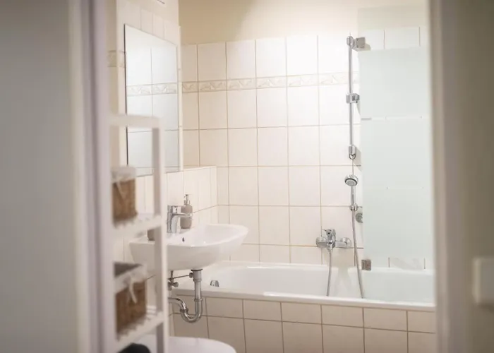 شقة Stilvolles Mit Balkon & Wifi باد شليما